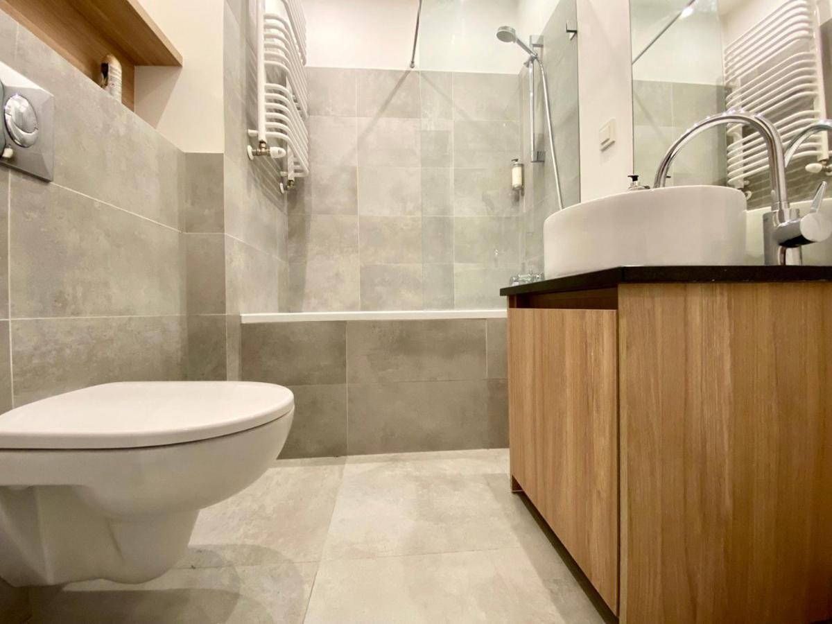 Appartement K22 Apart In Warsaw Slawinska 505 Extérieur photo